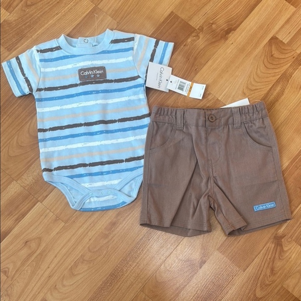 NWT Calvin Klein Baby Boy onesie and short set size 0-3 months